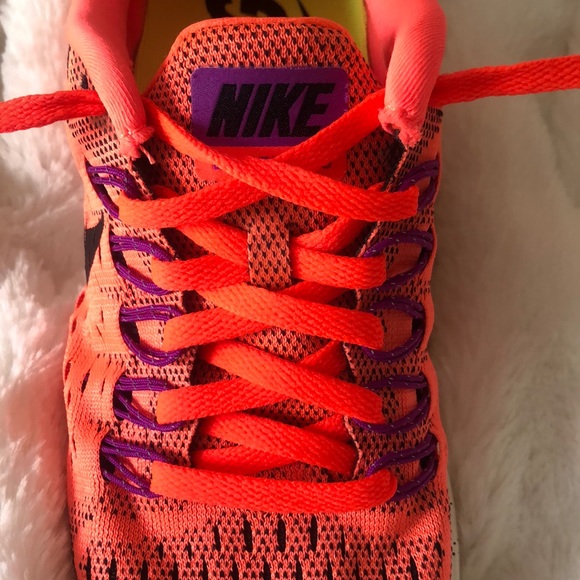 Nike LunarTempo Running Neutral Ride Soft Shoes - Picture 4 of 5